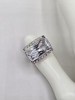 Swarovski Crystal Elements Silver Statement Ring Clear Size 7 Wedding Prom